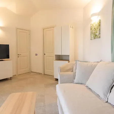Welcomely - Puntaldia Villa Nuzza Apartment